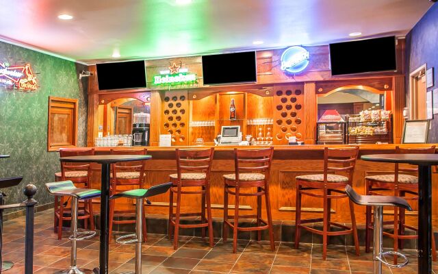 Quality Inn & Suites Hannibal West