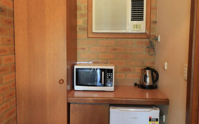Quays Motel San Remo