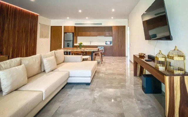 Friends and Family Luxury Apartment