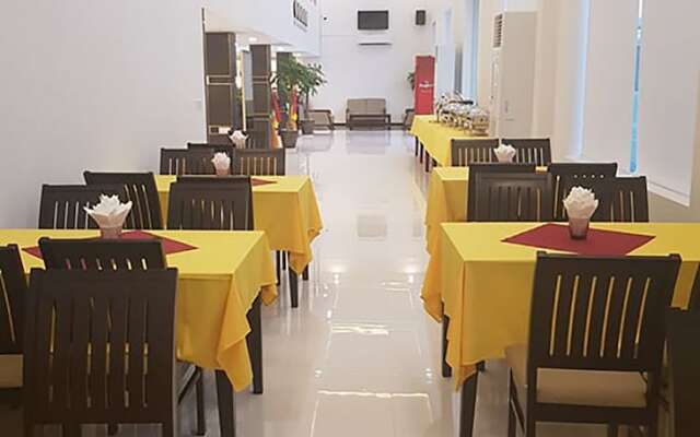 Golden Apple Hotel Two
