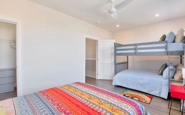 Marvelous New Townhomes for 16 guests