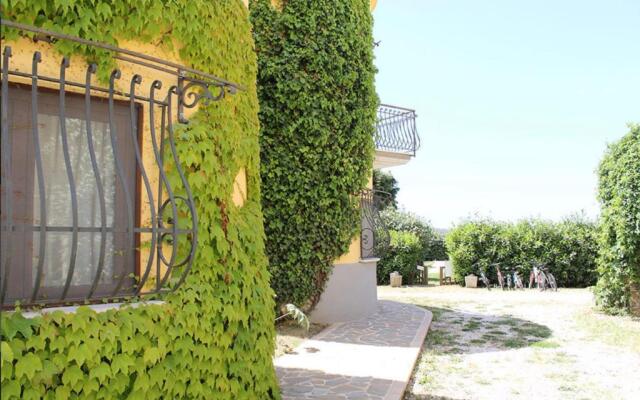 Granaio Biada In Fattoria Con Piscina