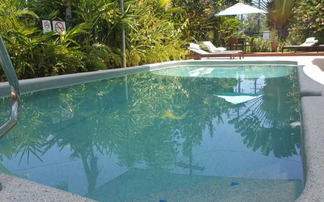 Clifton Sands Holiday Apartments