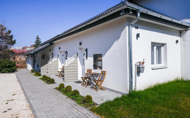 Chesscom Apartments