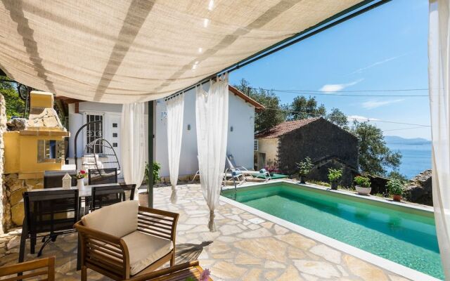 Alkinoi Seaview Villa with private Pool by Konnect, Nisaki
