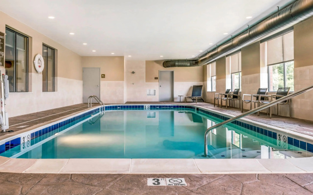 Comfort Suites Florence - Cincinnati South