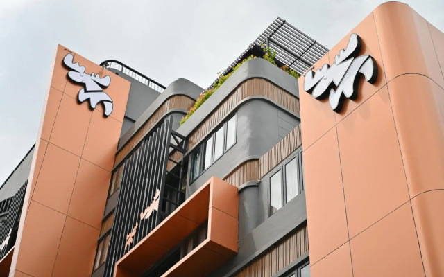 Moose Hotel Nimman