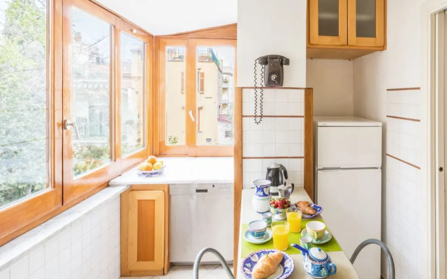 Explore the Amalfi Coast from a Cosy Home in Sorrento Centre