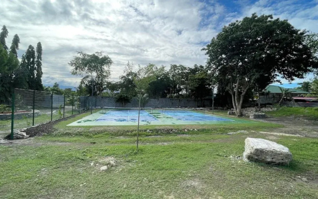 Bluewaves Hostel & Villa Panagsama by Hiverooms
