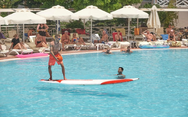 Seaden Corolla Hotel