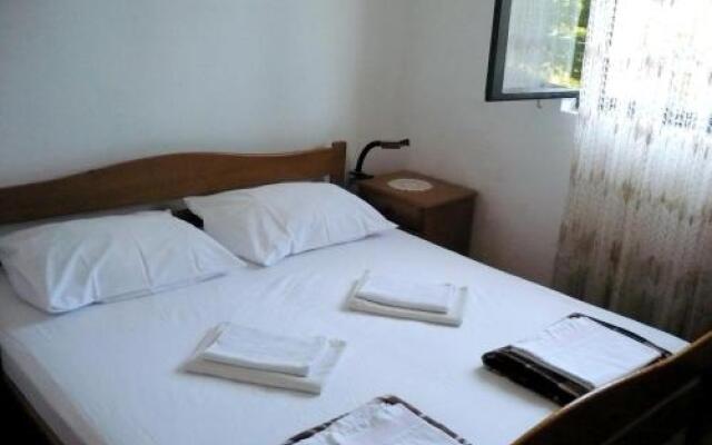Apartment Obala Petra Kresimira Iv 1