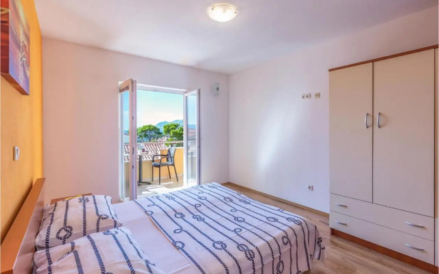 One-Bedroom Apartment with Sea View in Baska Voda