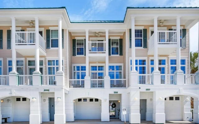 Sea La Vie on PCB