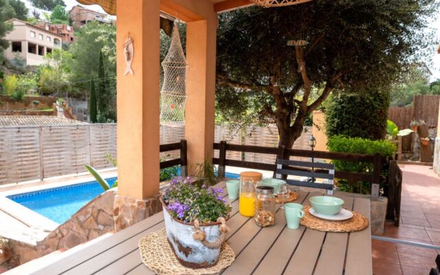 House Can Alma Castellet i Gornal