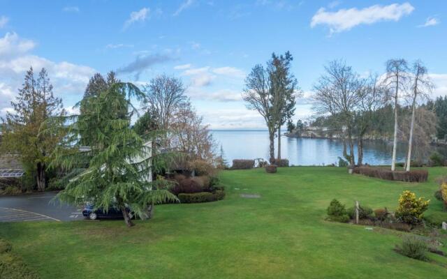 Pacific Shores Resort & Spa