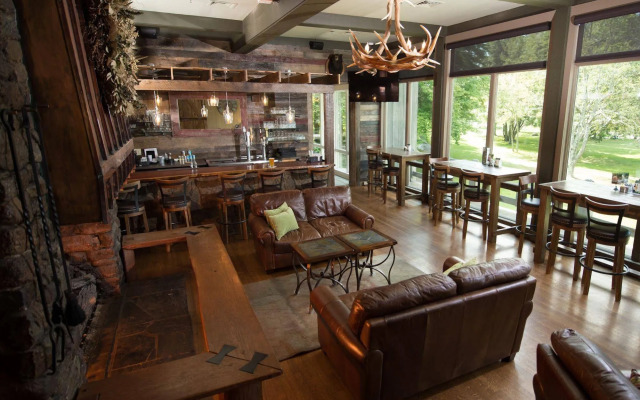 Peaks of Otter Lodge