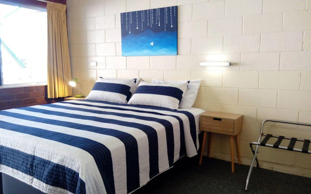 Sail Inn Motel