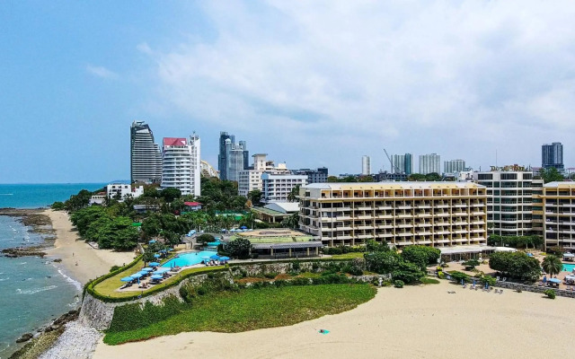 Dusit Thani Pattaya