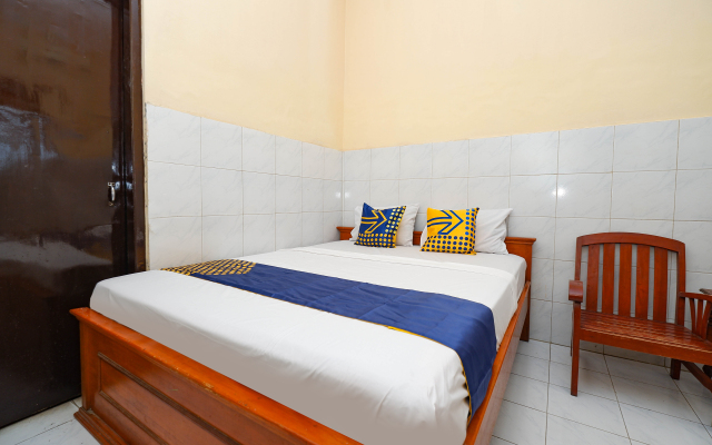 SPOT ON 2011 Hotel Mekar Sari