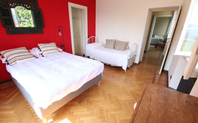 Botanic Garden Villa