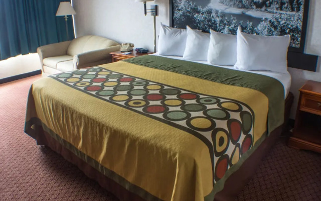 Econo Lodge Erie near Casino