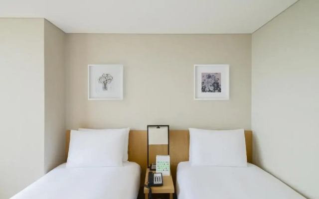 Harbor Park Hotel