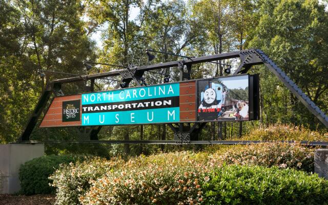 Holiday Inn Express & Suites Salisbury by IHG