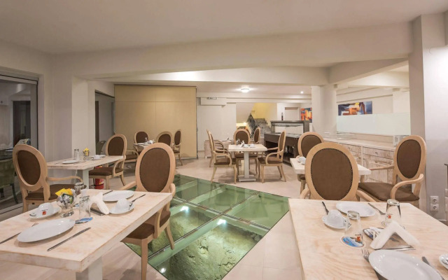 Artemis Hotel Apartments