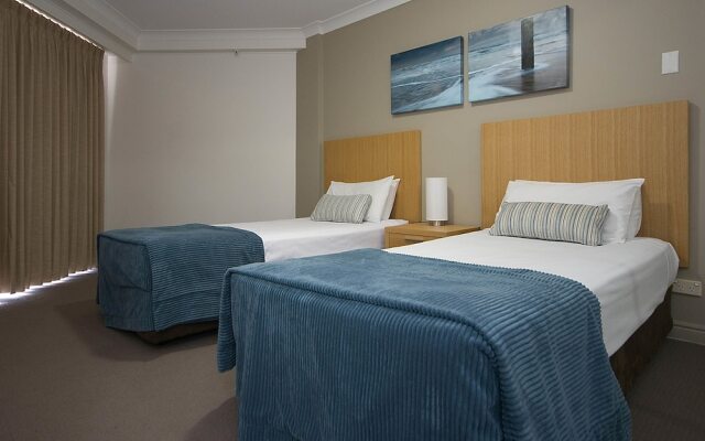 Soul Surfers Paradise 3 Bedroom Beach Apartment