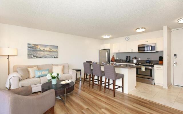 Waikiki Banyan #2608-T2