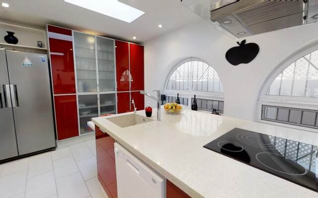 Great Villa Near Beach