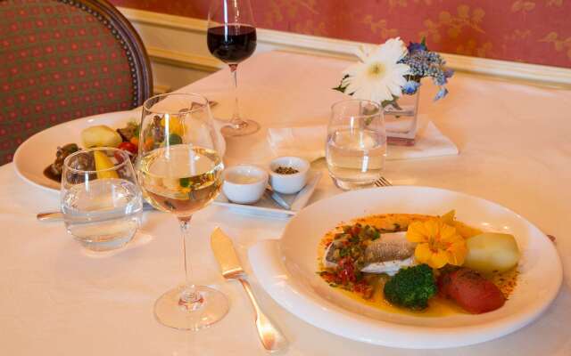 Clos de Vallombreuse, The Originals Relais