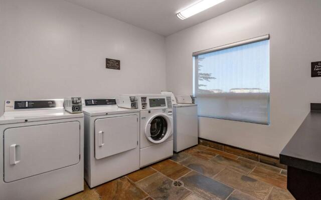 Best Western Bonnyville Inn & Suites