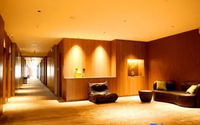 Zhiyun Hotel (Xilinhot City Hangai Road)