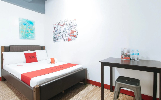 RedDoorz near Quirino Station