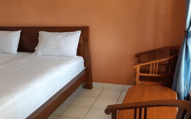 Hotel Tara Bar & Resto Air Sanih