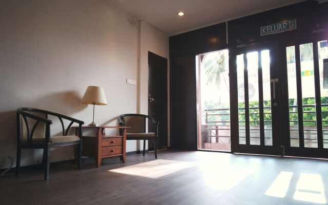 Place2Stay - Opposite Hilton