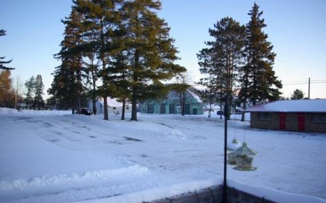 Davey's Extended Stay Rooms