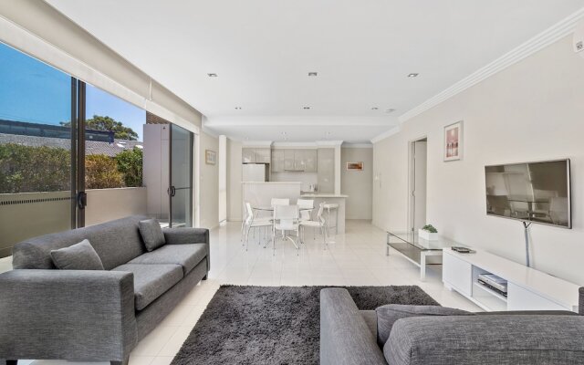 Shoal Bay Road, Aura Apartments, Unit 05, 59