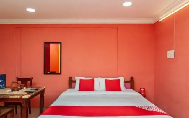 Auro Residency by OYO Rooms