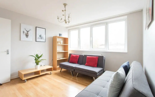 Bright Islington Apartment