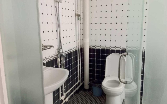 Yesanpo Yufeng Guest House – Bathroom – Baoding