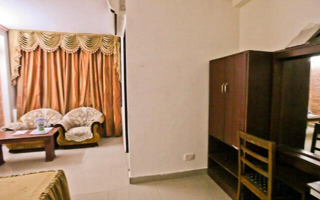 Hotel Saket Regency