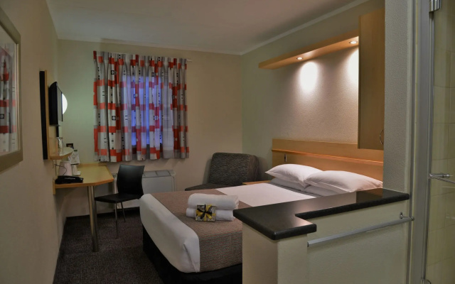 Road Lodge Carnival City