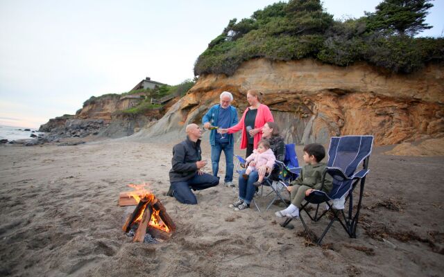 Clarion Inn Surfrider Resort