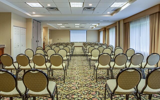 Hilton Garden Inn Cleveland Airport