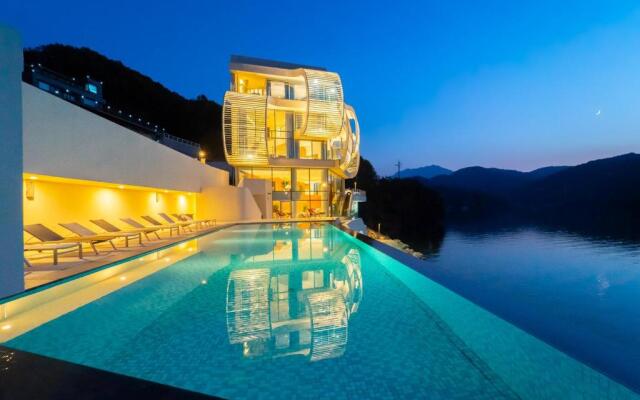 Gapyeong Hotel Suiteian