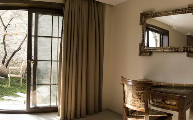 Sandima 37 Suites Hotel