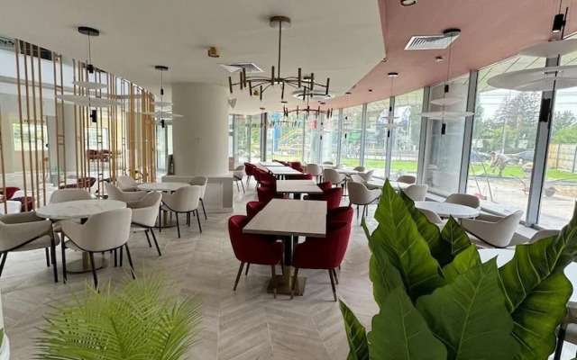 Ramada by Wyndham Bucharest Otopeni Airport