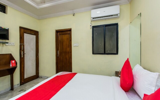 OYO 14522 Ganga Residency
